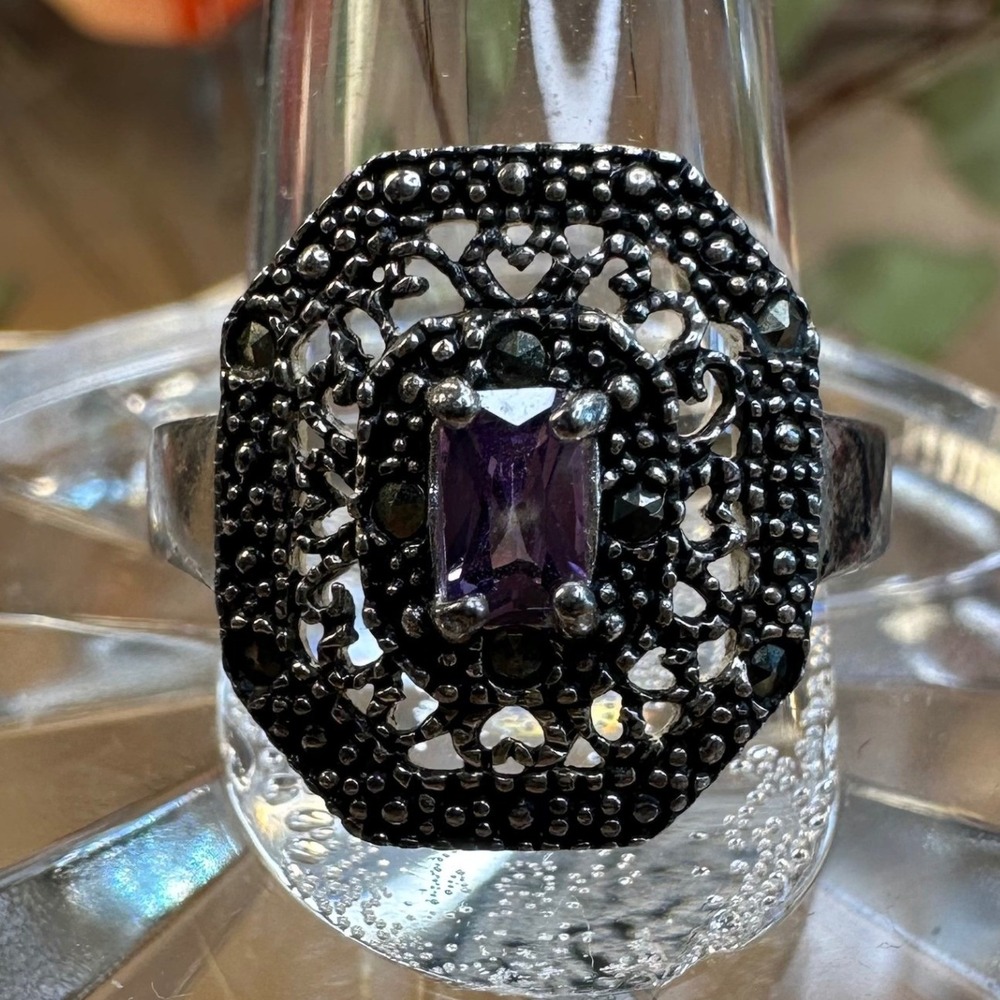 Women 925 Sterling Silver Ring 7.5 Purple Filigree Marcasite Art Deco Gothic